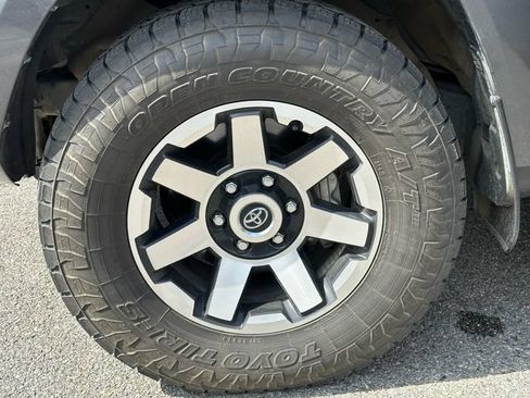 Used 2023 Toyota 4Runner TRD Off-Road Premium w/ Off Road Premium Plus Package AWD/4WD image 16