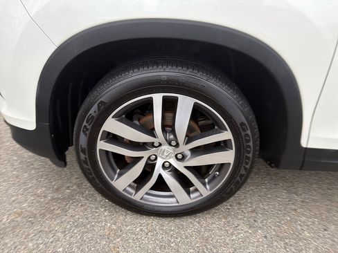 Used 2016 Honda Pilot Elite image 16