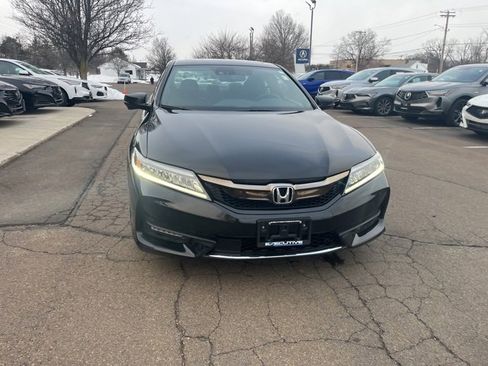 Used 2017 Honda Accord Touring image 25