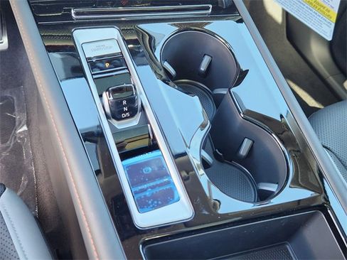 New 2026 Volkswagen Atlas Peak Edition image 11