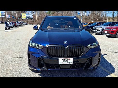 Used 2024 BMW X5 xDrive40i w/ M Sport Package image 32