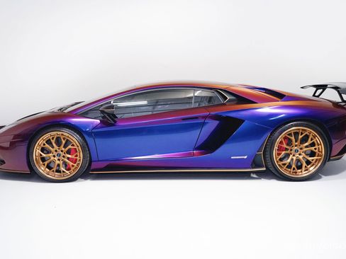 Used 2017 Lamborghini Aventador S image 5