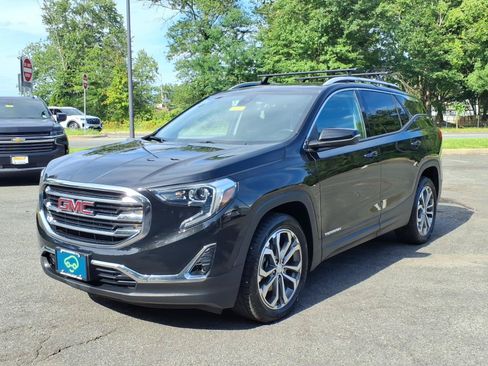 Certified 2020 GMC Terrain SLT w/ Preferred Package AWD/4WD image 3