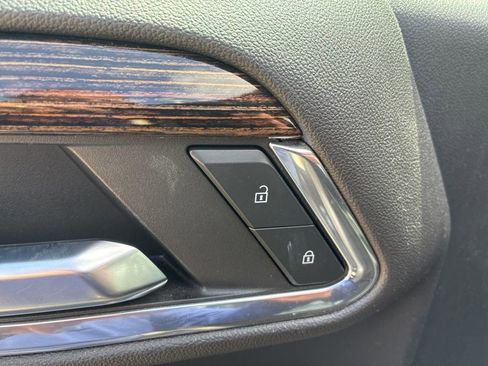 Used 2024 GMC Sierra 1500 Elevation image 10