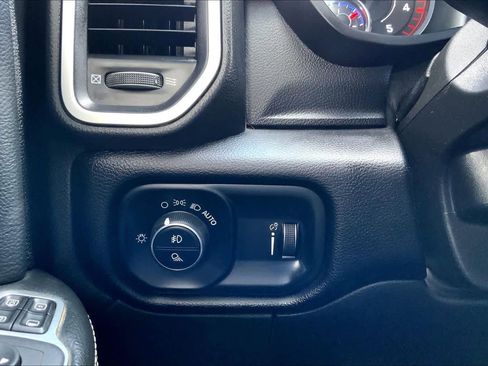 Used 2024 RAM 2500 Big Horn image 33