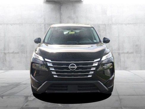 Used 2025 Nissan Rogue SV image 4