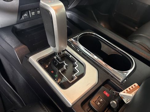 Used 2020 Toyota Tundra Limited image 21