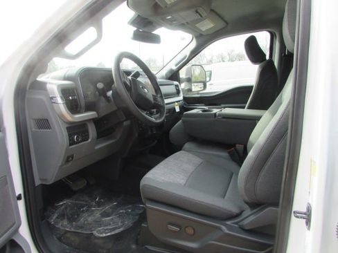 New 2026 Ford F350 XLT w/ XLT Premium Package AWD/4WD image 12