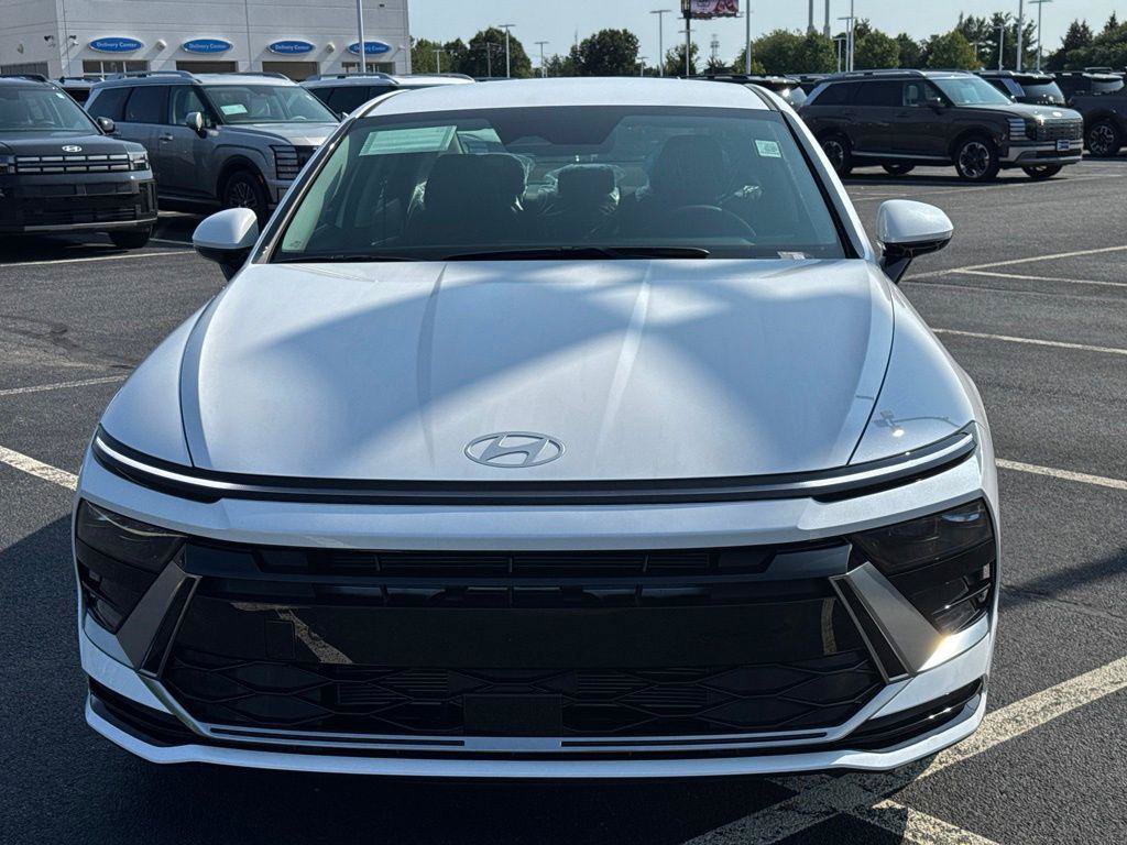 New 2026 Hyundai Sonata SEL FWD image 2
