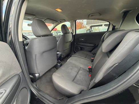 Used 2021 Honda HR-V LX image 10