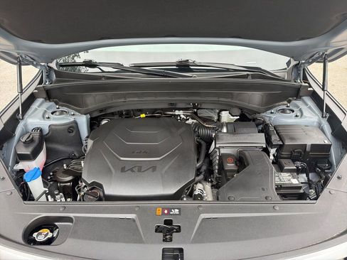 Certified 2025 Kia Telluride S FWD image 12