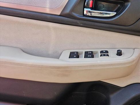 Used 2018 Subaru Outback 2.5i Premium AWD/4WD image 11