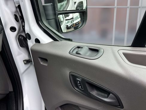 Used 2024 Ford Transit 250 Low Roof w/ Exterior Upgrade Package RWD image 14