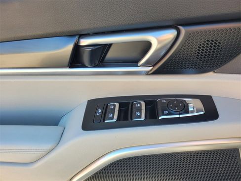 Used 2023 Kia Telluride S image 21