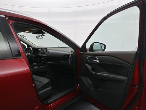 Used 2021 Nissan Rogue SV w/ Premium Package AWD/4WD image 14