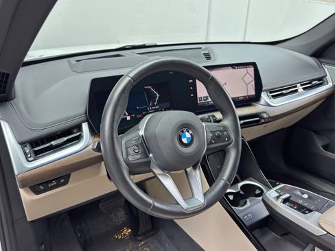 Used 2023 BMW X1 xDrive28i w/ Premium Package AWD/4WD image 13