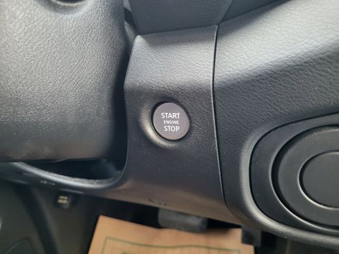 Used 2022 Nissan Frontier SV image 19