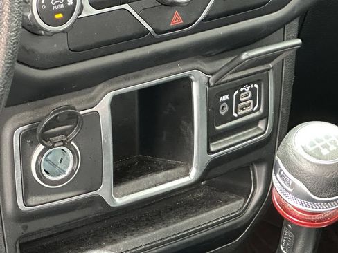 Used 2021 Jeep Gladiator Sport AWD/4WD image 21