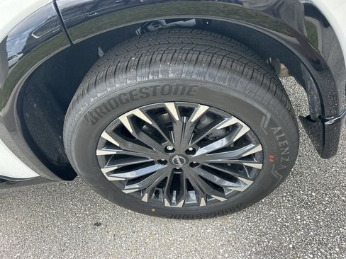 New 2026 Nissan Rogue Platinum image 10