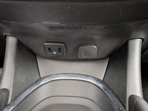 Used 2018 Chevrolet Malibu LT FWD image 7