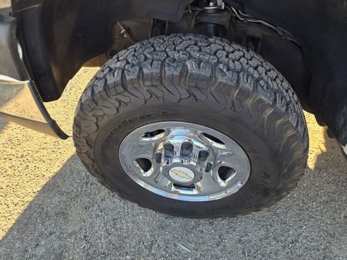 Used 2007 Chevrolet Silverado 2500 LT w/ Heavy-Duty Power Package image 30