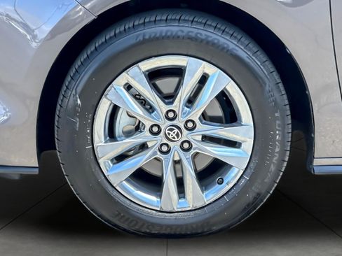 Certified 2024 Toyota Sienna Limited AWD/4WD image 28