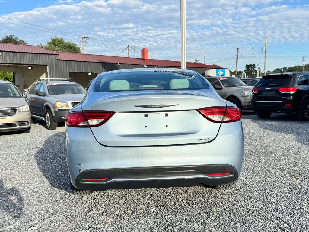 Used 2015 Chrysler 200 Limited FWD image 6