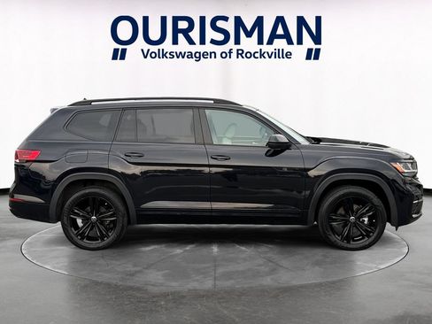 Used 2023 Volkswagen Atlas SEL R-Line AWD/4WD image 7