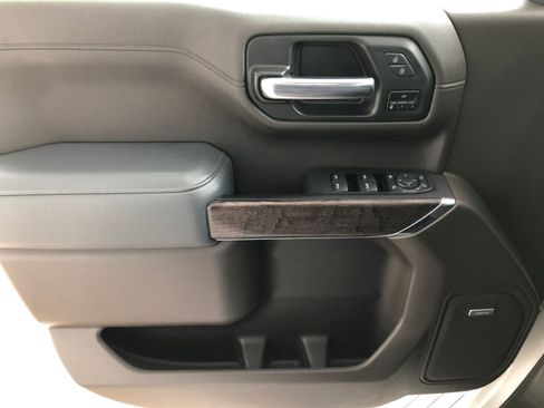 Used 2021 GMC Sierra 1500 Denali w/ Denali Ultimate Package AWD/4WD image 36
