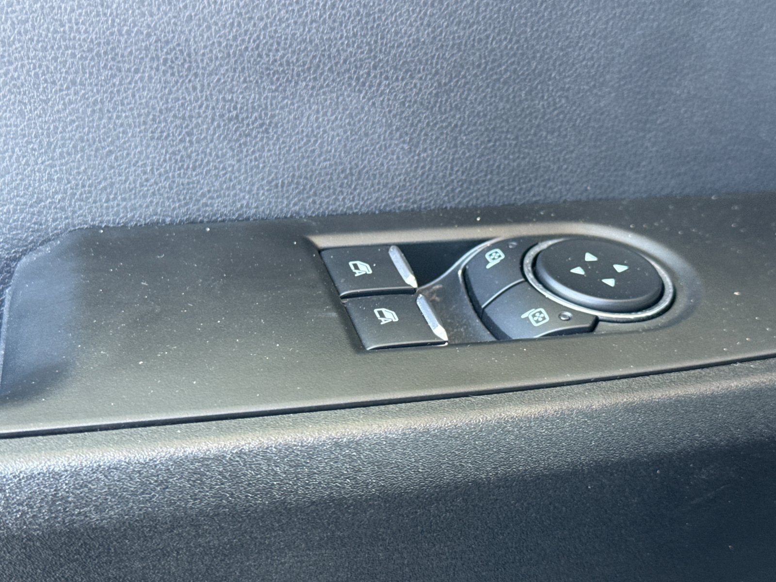 Used 2024 Ford F550 4x4 Regular Cab Super Duty image 11