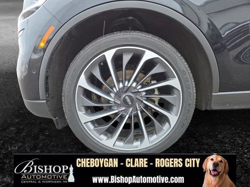 Used 2023 Lincoln Aviator Reserve w/ Equipment Group 201A AWD/4WD image 24