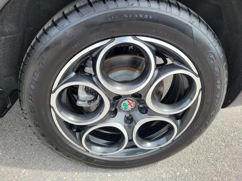 Used 2024 Alfa Romeo Tonale Ti w/ Active Assist Package AWD/4WD image 30