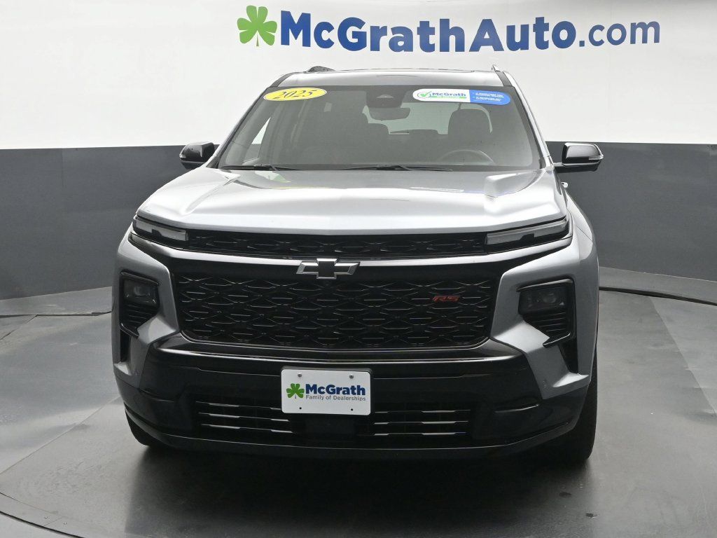 Used 2025 Chevrolet Traverse RS w/ LPO, Floor Liner Package AWD/4WD image 6