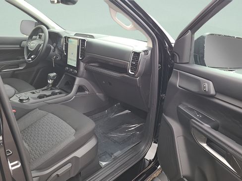 New 2025 Ford Ranger XLT w/ FX4 Off-Road Package AWD/4WD image 24