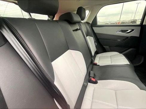 New 2025 Land Rover Range Rover Velar Dynamic SE image 11
