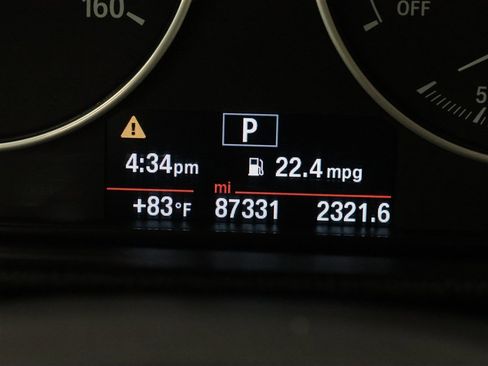 Used 2018 BMW 320i xDrive Sedan AWD/4WD image 23