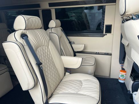 Used 2022 Mercedes-Benz Sprinter 3500 image 11