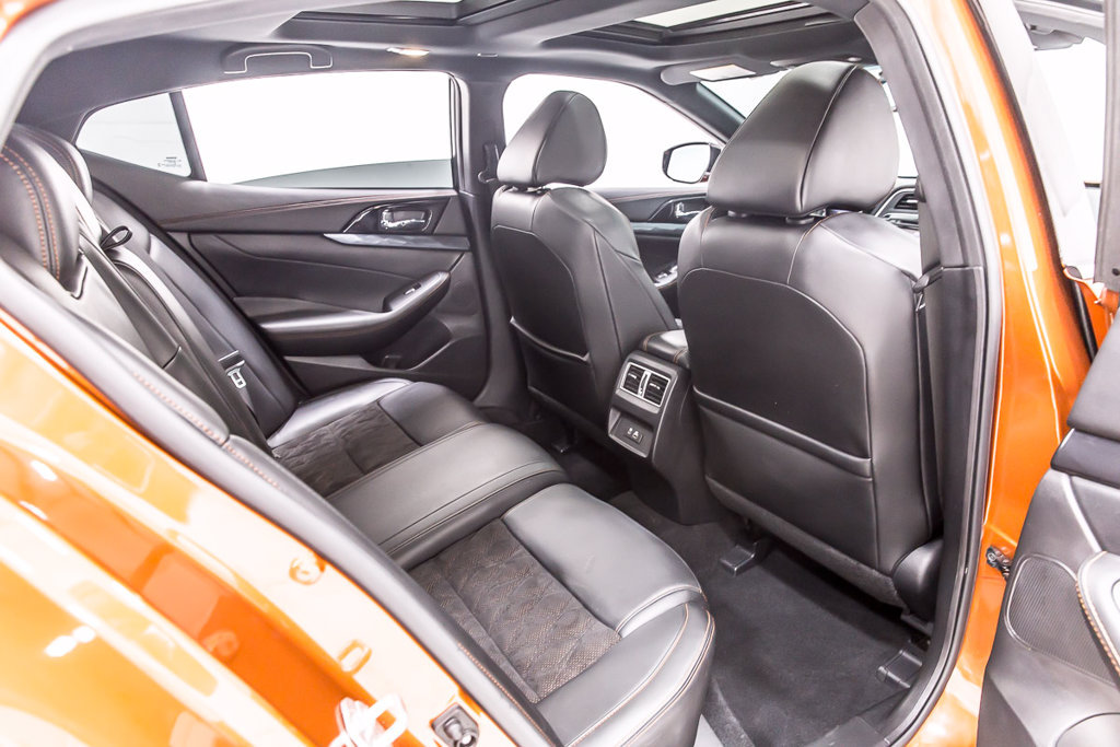 Used 2021 Nissan Maxima SR w/ Sport Mat Group FWD image 36