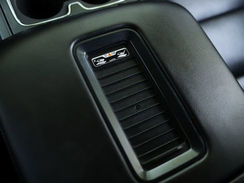 Used 2018 Chevrolet Silverado 1500 LTZ Z71 AWD/4WD image 19