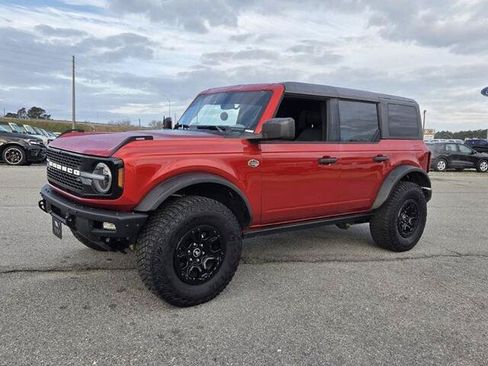 Certified 2024 Ford Bronco Wildtrak AWD/4WD image 3