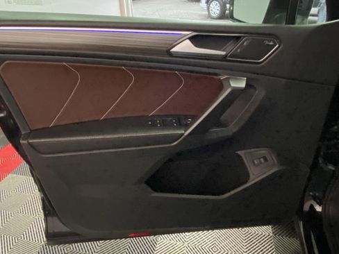 Used 2022 Volkswagen Tiguan SEL R-Line image 20