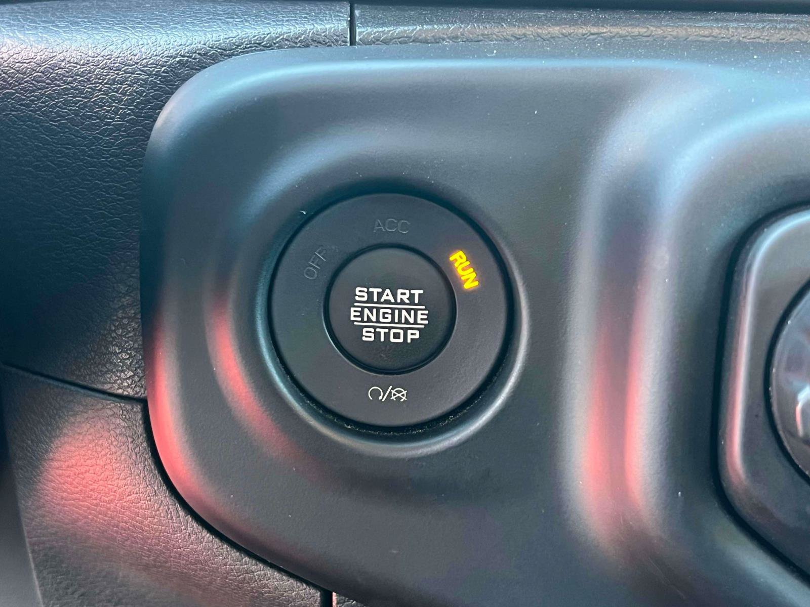 Used 2023 Jeep Wrangler Unlimited w/ Cold Weather Group AWD/4WD image 9