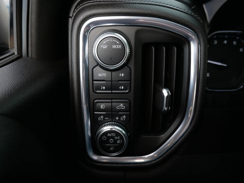 Used 2020 GMC Sierra 1500 SLT w/ SLT Premium Plus Package AWD/4WD image 26
