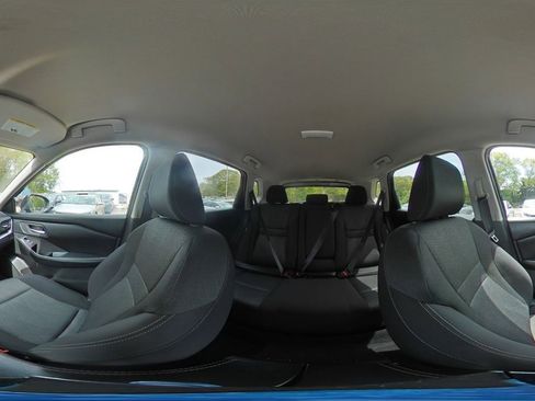 Used 2025 Nissan Rogue SV AWD/4WD image 44
