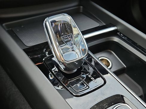 New 2026 Volvo XC60 B5 Plus w/ Protection Package Premier image 13