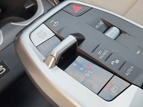 Used 2025 BMW X1 xDrive28i w/ Convenience Package image 14