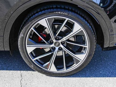 Used 2024 Audi SQ5 Prestige w/ Prestige Package image 10