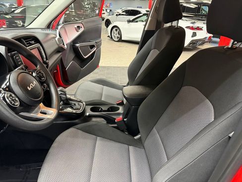 Used 2022 Kia Soul LX w/ Technology Package FWD image 34