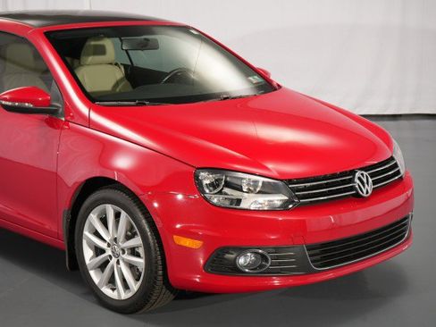 Used 2013 Volkswagen Eos Komfort FWD image 13