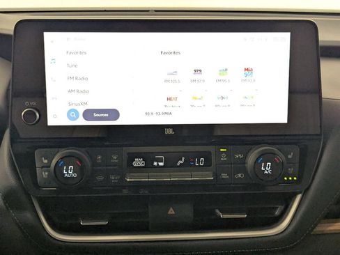 Used 2025 Toyota Grand Highlander AWD Hybrid image 21